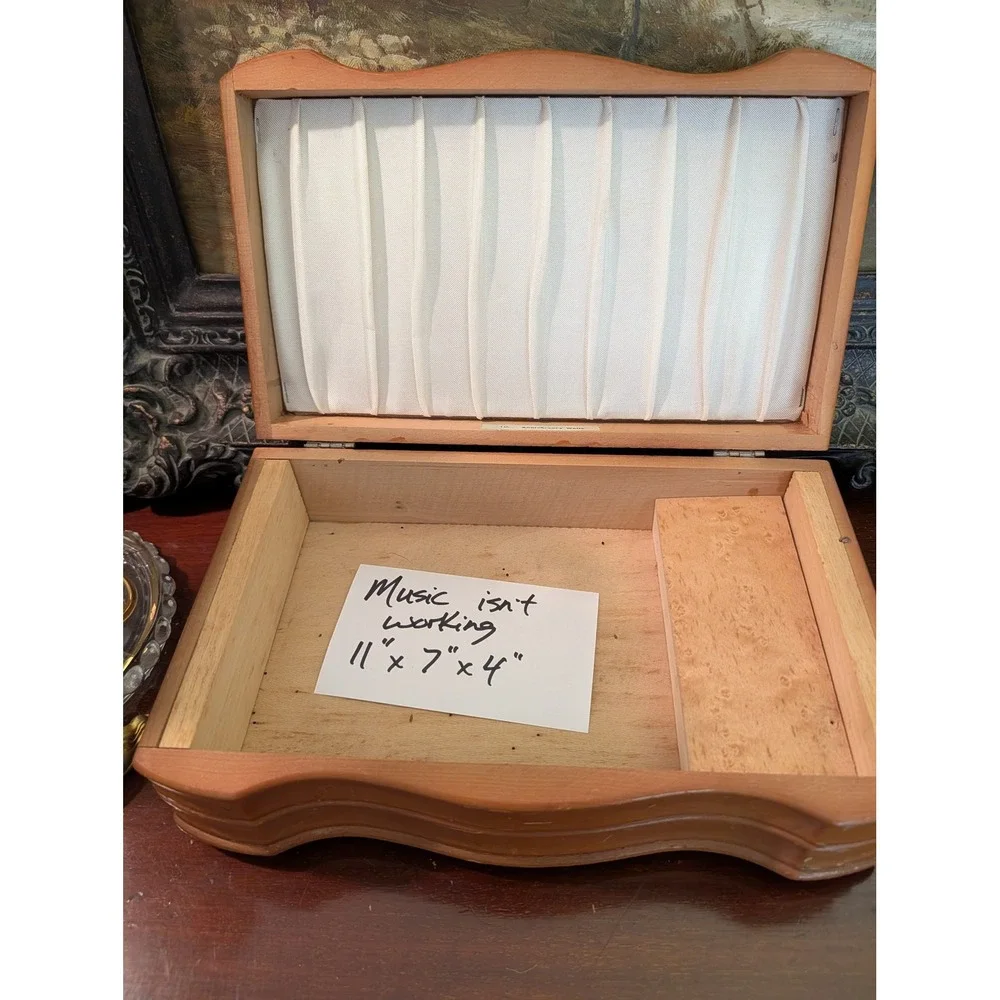 Vintage Wood Jewelry Box Hand Carved Cottage Landscape 11x7x4 AS IS